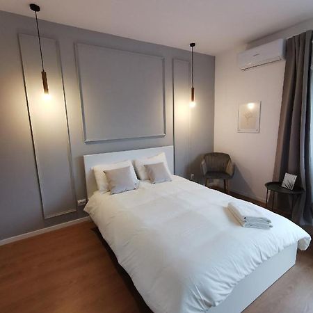 On The River Ultra Central Suites Bukarest Exterior foto