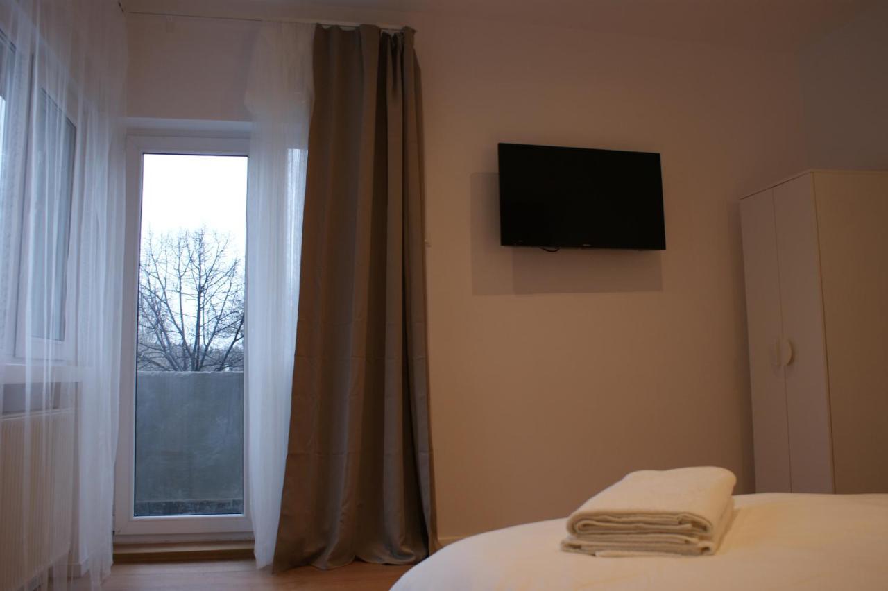 On The River Ultra Central Suites Bukarest Exterior foto