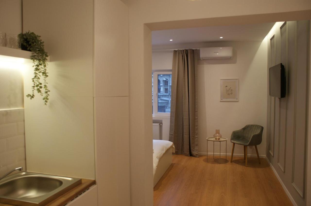 On The River Ultra Central Suites Bukarest Exterior foto