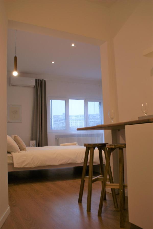 On The River Ultra Central Suites Bukarest Exterior foto