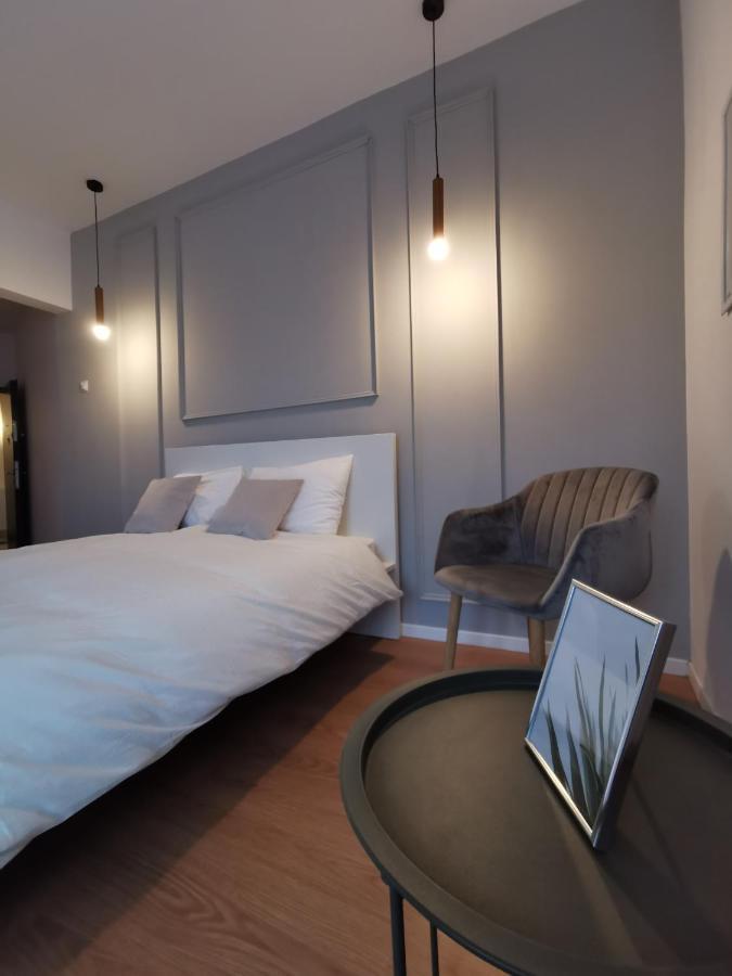 On The River Ultra Central Suites Bukarest Exterior foto