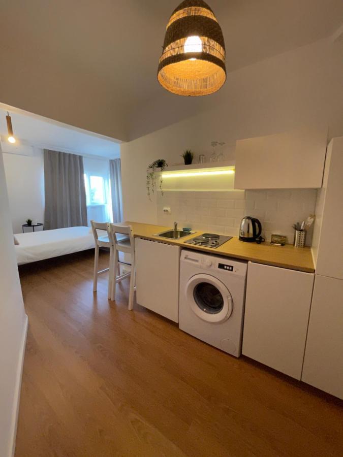 On The River Ultra Central Suites Bukarest Exterior foto
