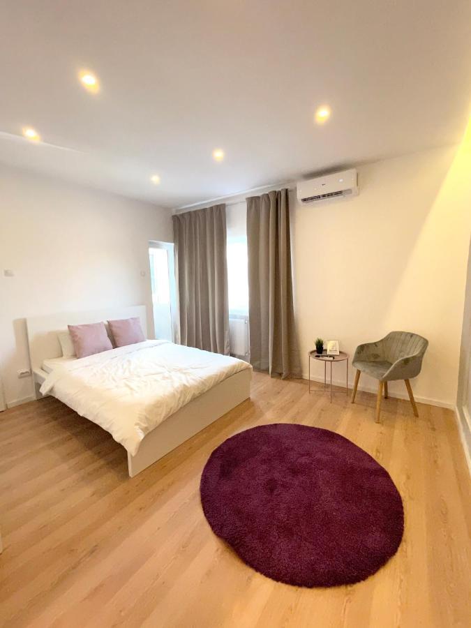 On The River Ultra Central Suites Bukarest Exterior foto